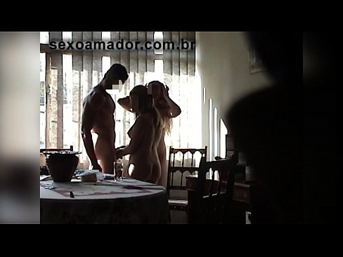 ❤️ Os amigos sexuais invitan a un home xigante e a un trío con el ❤❌ Putas en nós